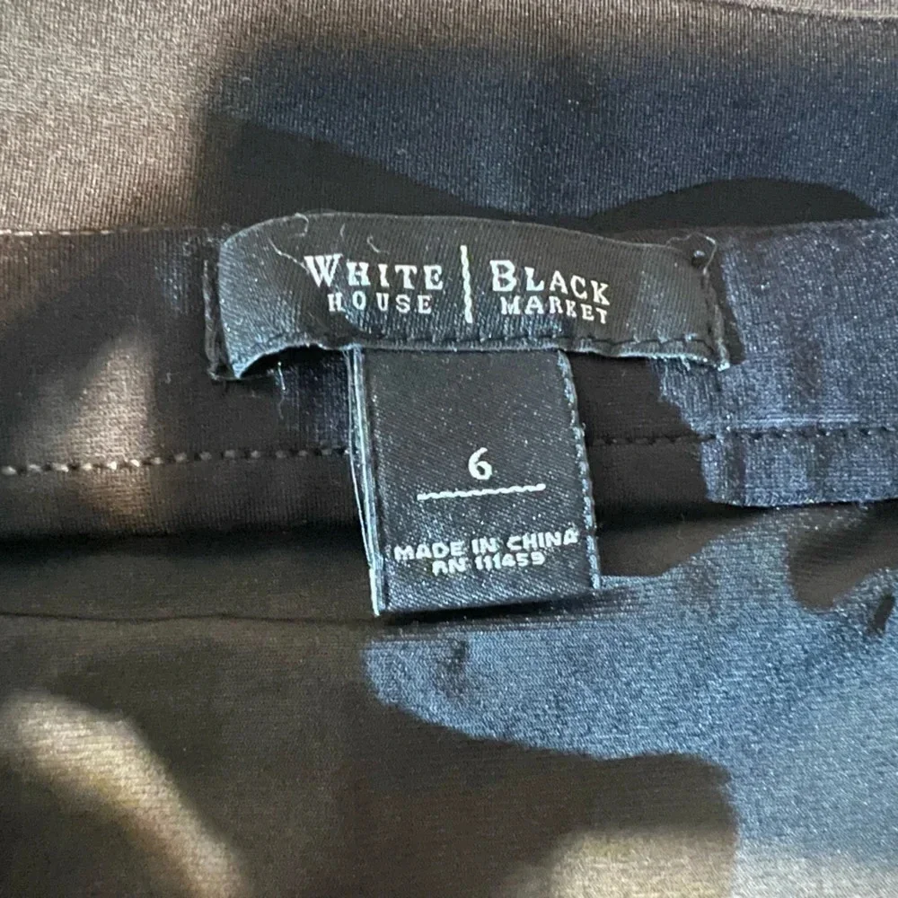 White House Black Market, 6 stretch black band, ponte knit midi‎ comfort waist
